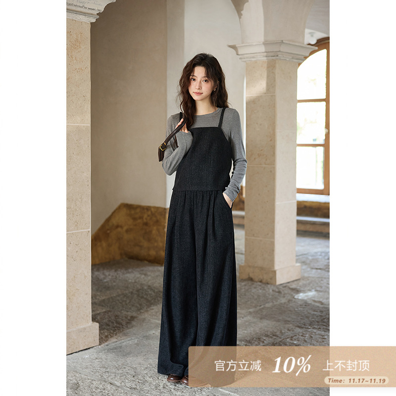 夕蒙2025新款秋冬韩系气质设计感小个子独特t恤吊带休闲裤三件套