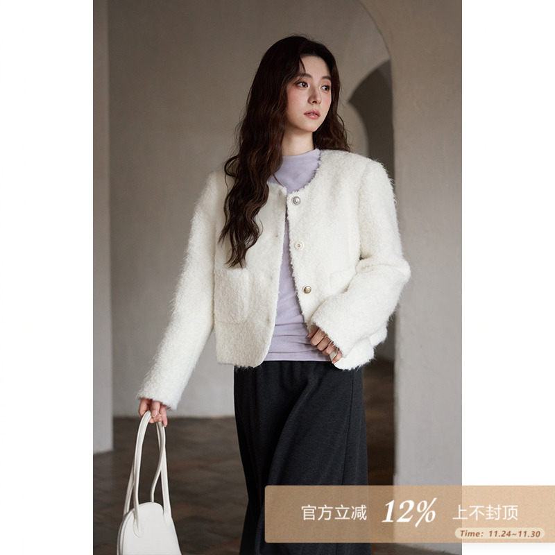夕蒙2025新款秋冬韩系上衣小个子绝美小众高级感米白短款毛呢外套