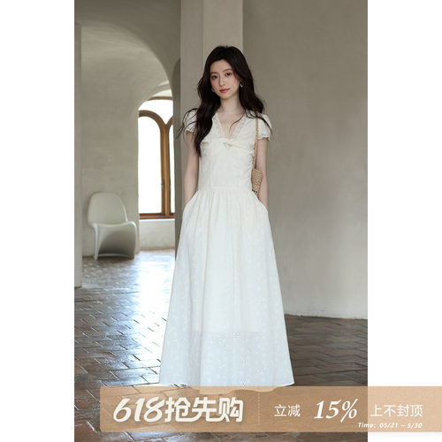 夕蒙2026新款夏季韩系设计感裙子独特扭结v领短袖蕾丝边连衣裙女