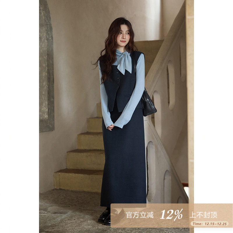 夕蒙2025新款秋韩系气质小众独特减龄巨好看内搭t恤半身裙三件套