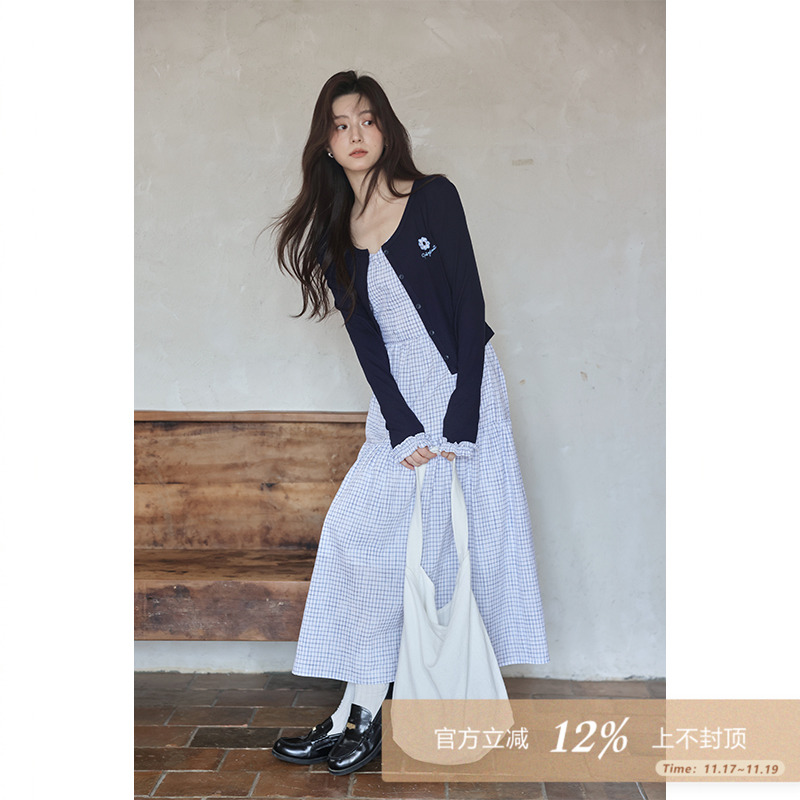 夕蒙2025新款秋季韩系气质小个子小众高级感藏蓝开衫吊带裙两件套