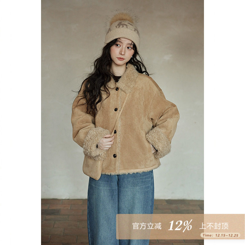 夕蒙2025新款冬季巨好看小个子独特流行小众羊羔毛卡其翻领厚外套