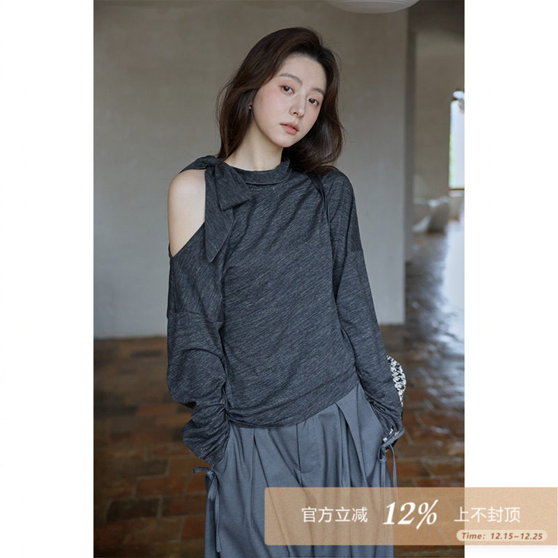 夕蒙2025新款秋季韩系高级感别致上衣设计感蝴蝶结深灰露肩t恤女