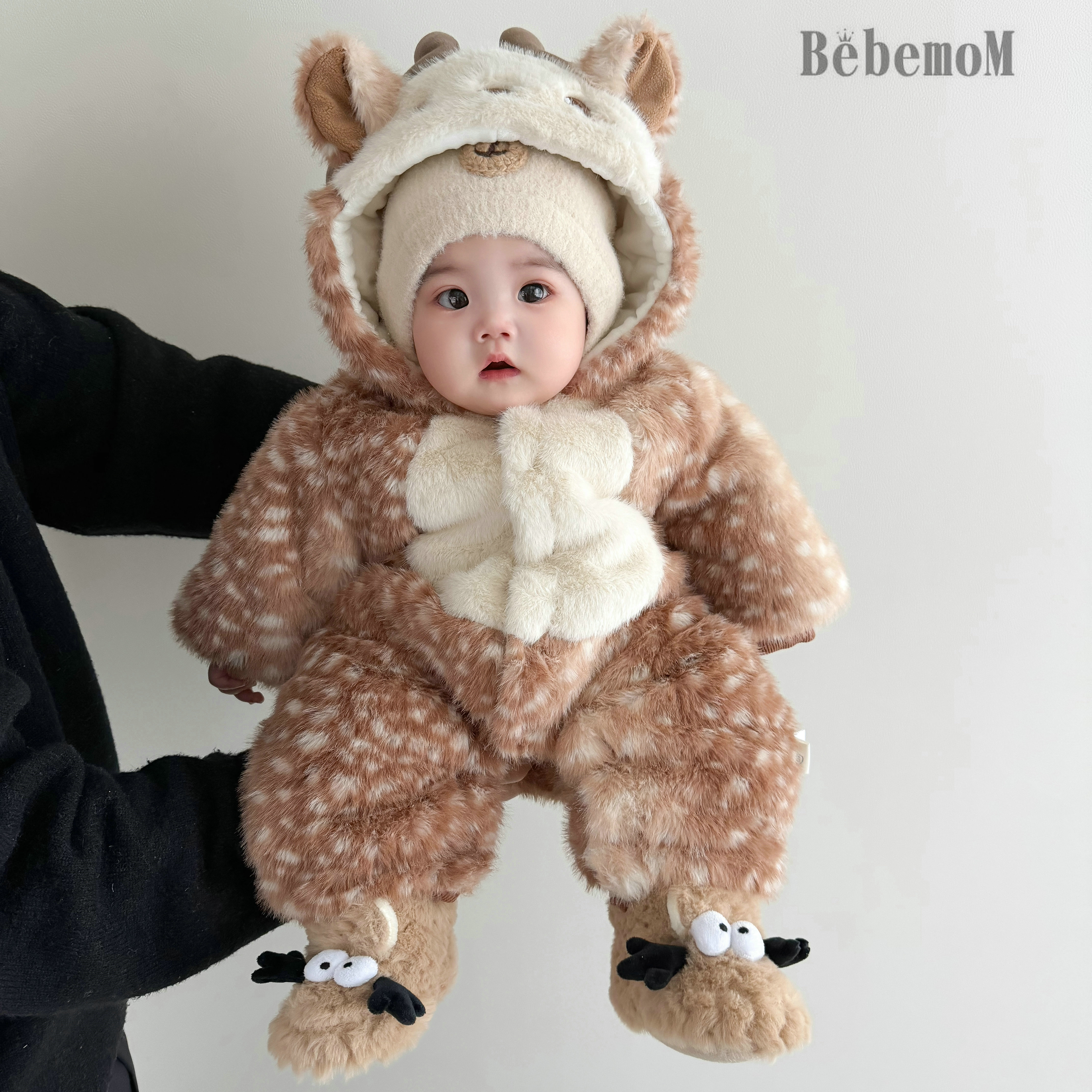 婴儿衣服冬装加绒连体衣宝宝萌