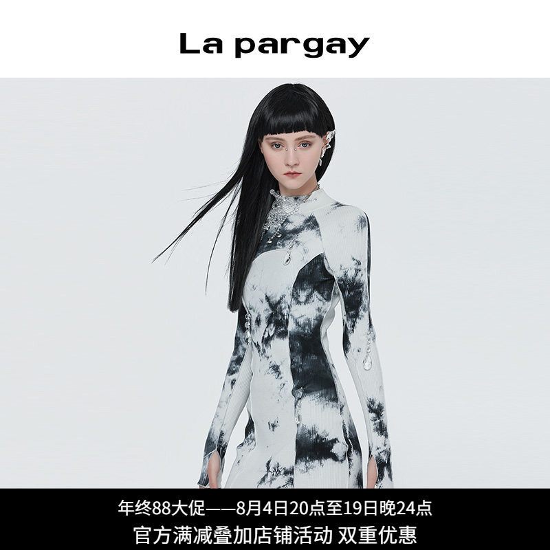 半高领修身连身裙时尚