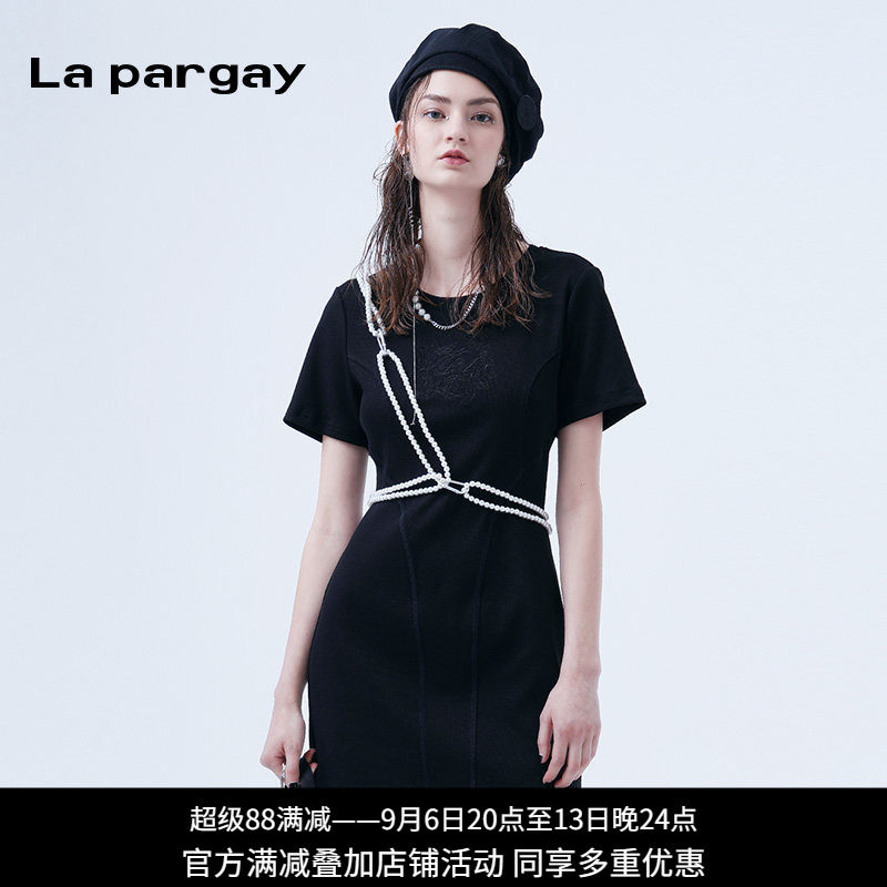 lapargay街头领券满减连衣裙