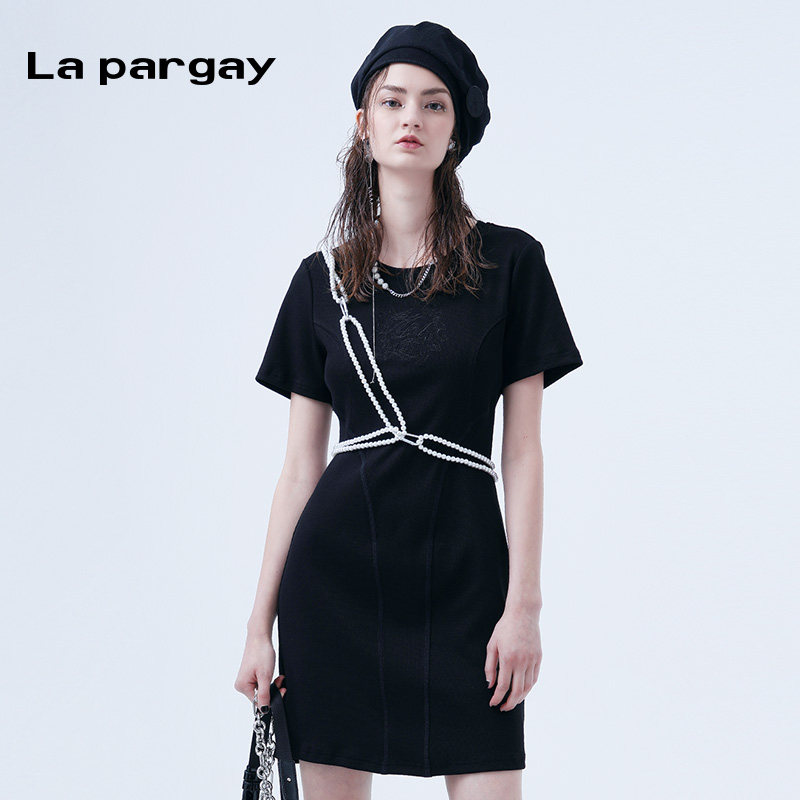 lapargay街头领券满减连衣裙