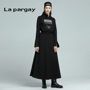 Lapargay纳帕佳2023秋冬新款女式黑色休闲针织长款连衣裙子显瘦