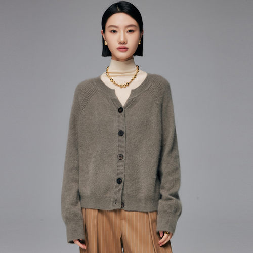 PALUOPO/帕罗灯笼袖秋冬小V领文艺风加厚针织外套开衫ET23228R