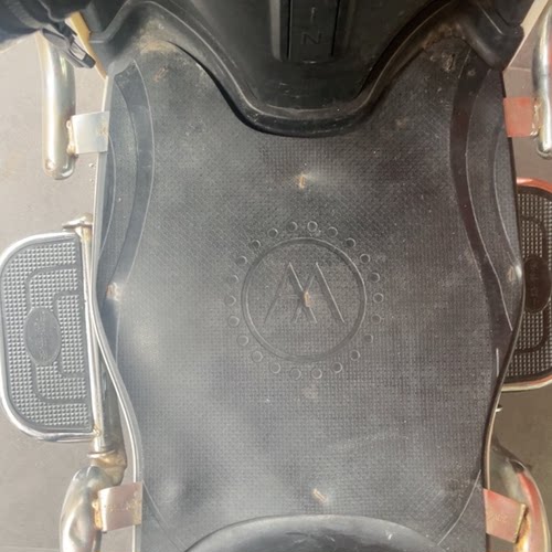 适用爱玛AM500DQT-19电动车脚垫踩脚踏板垫皮子丝圈橡胶皮革防水