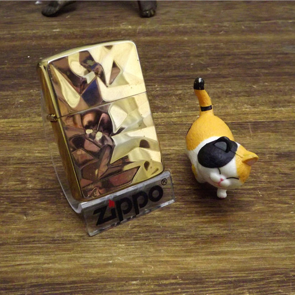 07年好品镀金棱角巧雕早期盔甲机二手Zippo正品美国防风打火机