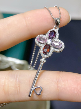 天然尖晶石吊坠颜色好粒粒都是精品S925银精工镶嵌主石尺寸3*5mm