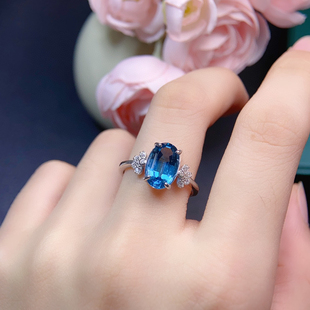天然蓝托帕石戒指女款宝石指环925银镀白金戒托流行饰品