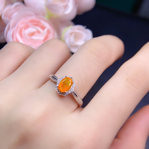 绚丽火欧泊戒指晶体干净色彩明亮主石5*7mmS925银精工镶嵌
