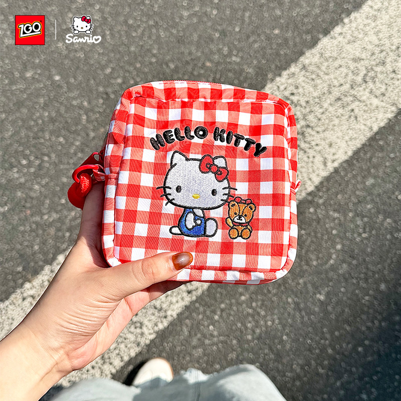 Hellokitty联名可爱拍立得收纳包 kt猫女生大容量化妆包零钱小包