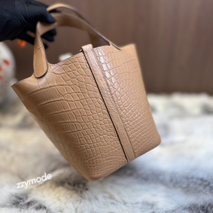 总监手缝 Picotin 菜篮子包 18cm S2 风衣灰 美洲鳄鱼皮 金扣