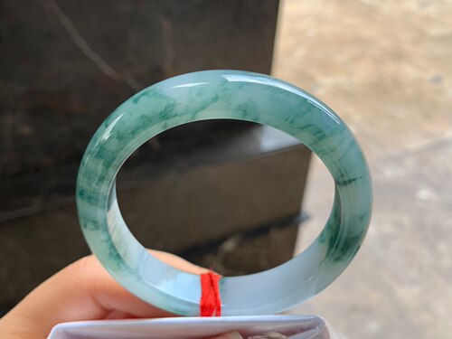 翡翠冰糯种蓝花手镯 玉质温润细腻 圈口56 57