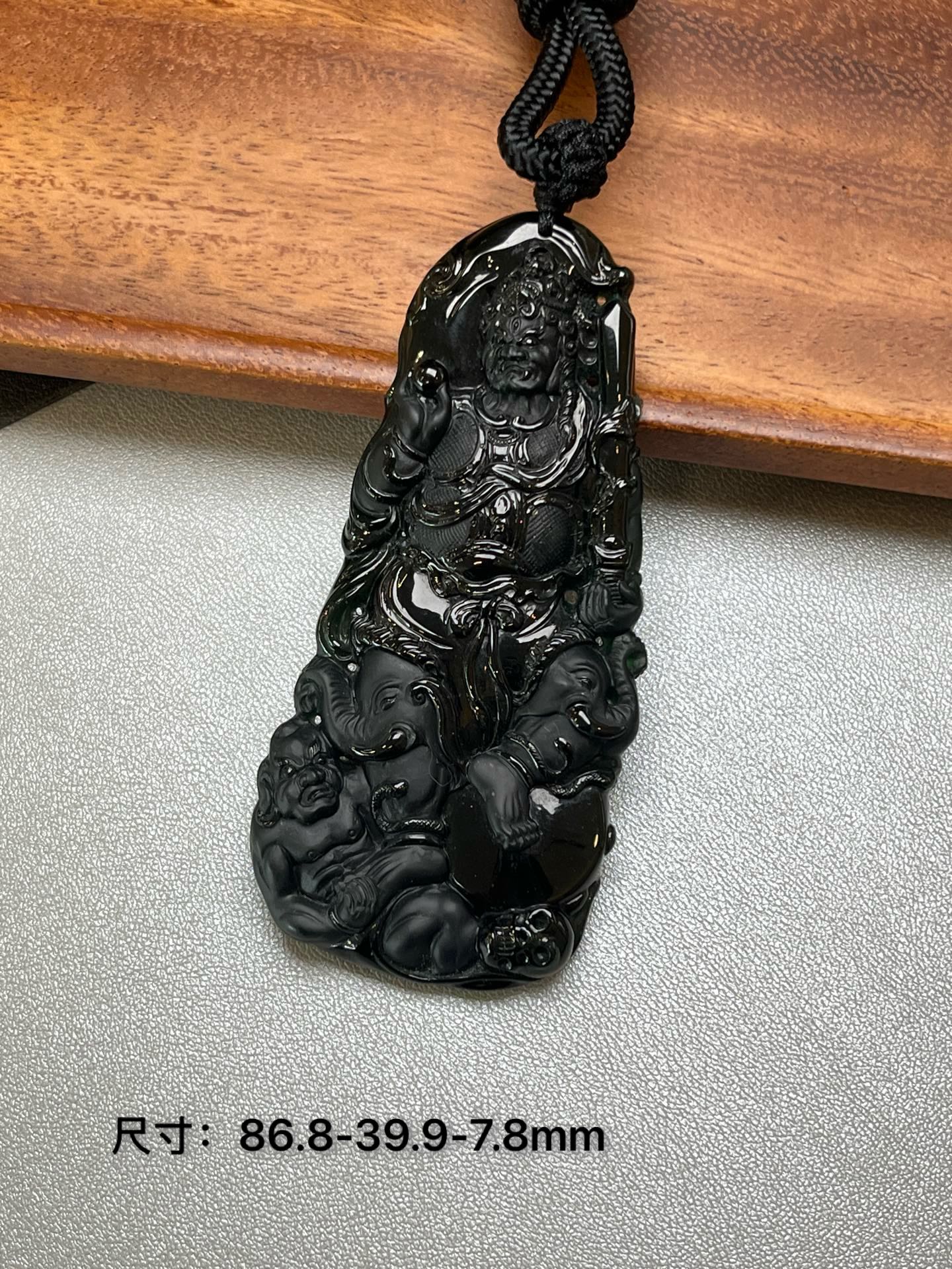 缅甸翡翠墨翠不动明王 黑度十级黑 打灯通透 油性十足