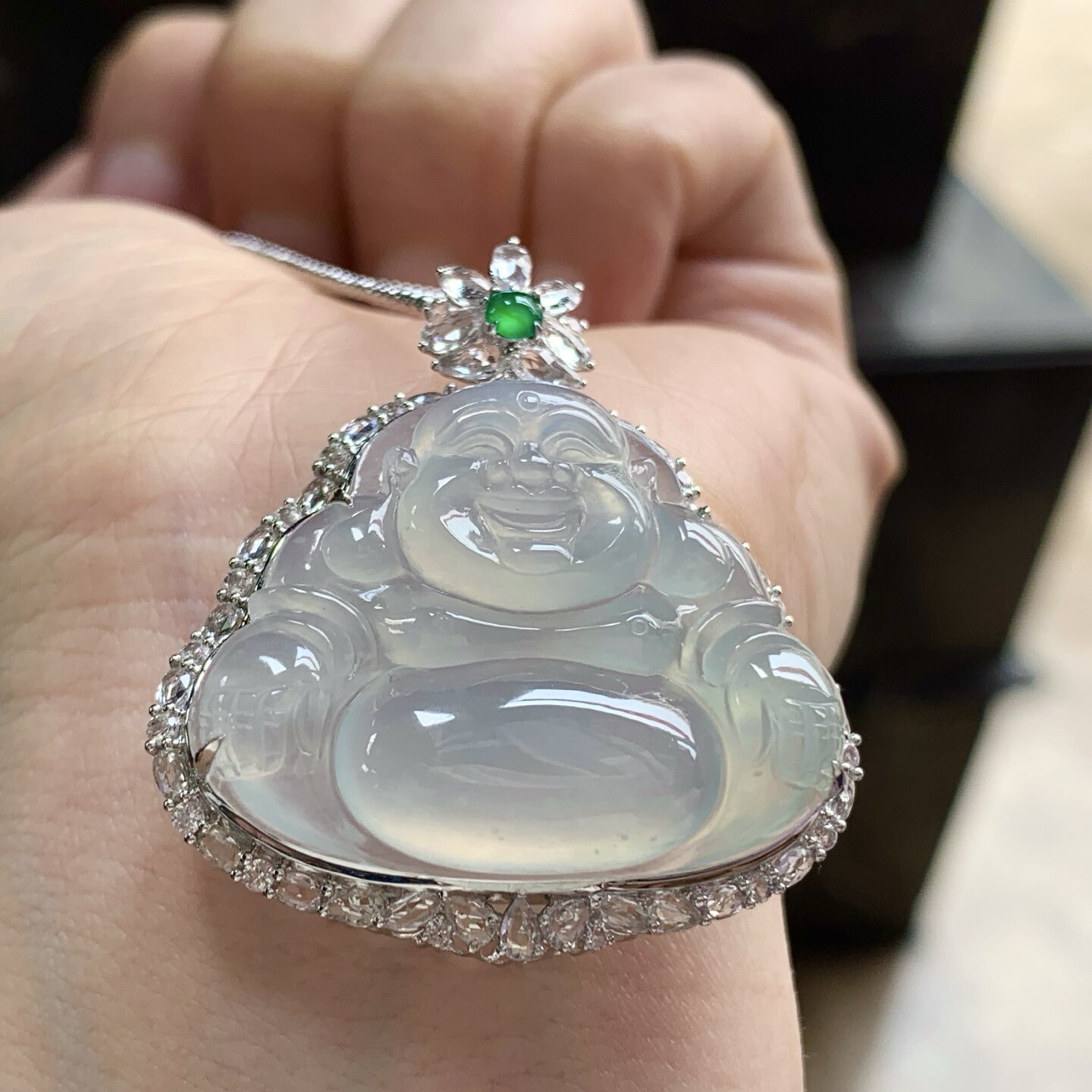 翡翠冰种佛公吊坠 18k金扣镶嵌