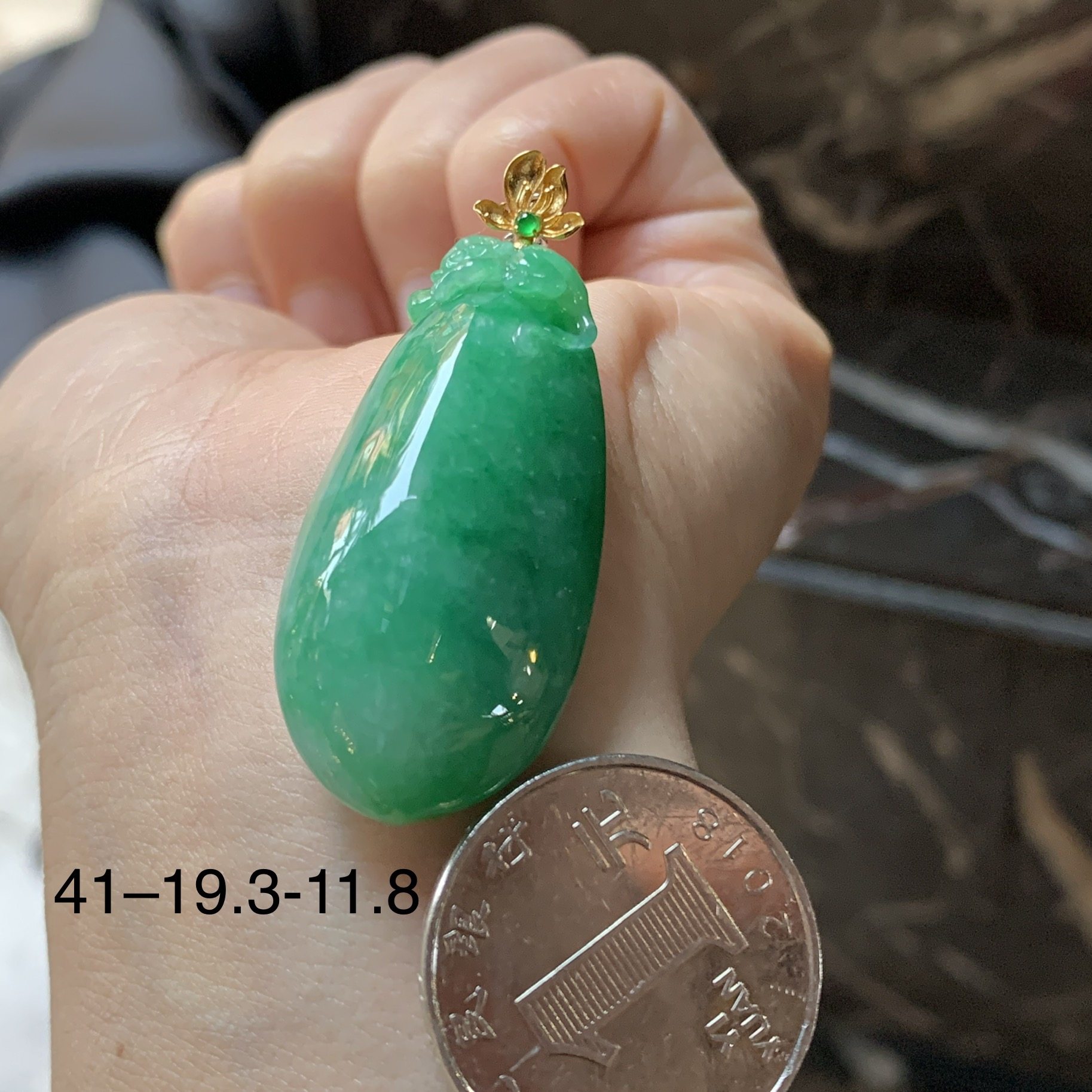 翡翠浓绿色福瓜吊坠 18k金镶嵌