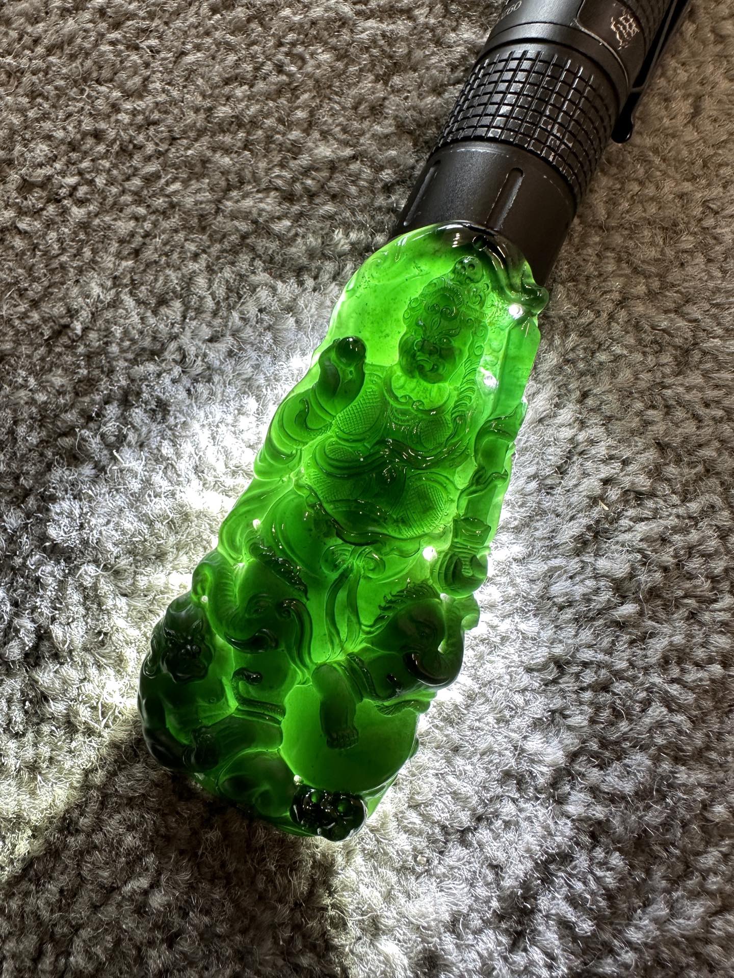 天然翡翠墨翠  不动明王 吊坠