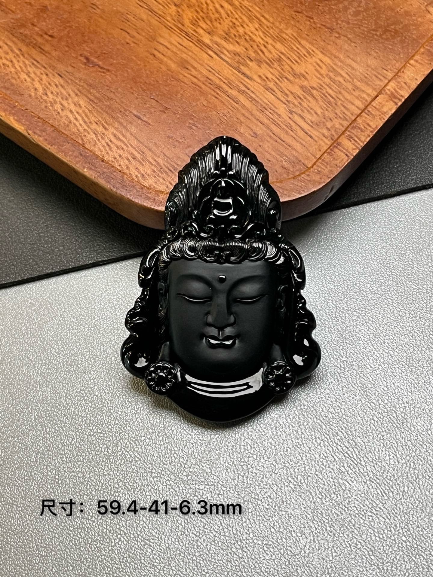 缅甸翡翠墨翠 冰种观音头牌子吊坠 黑度十级黑 打灯通透 油性十足