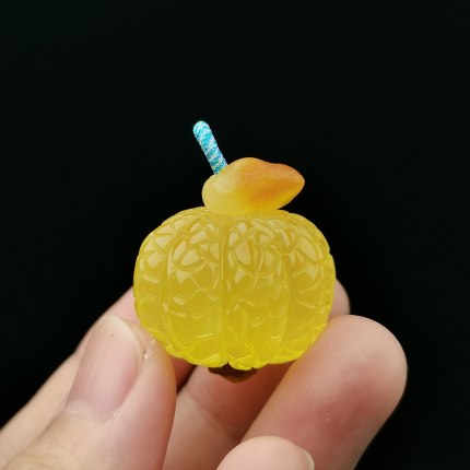 天然原矿琥珀蜜蜡俄料立体雕刻橘子大吉大利金珀吊坠项链挂件配饰