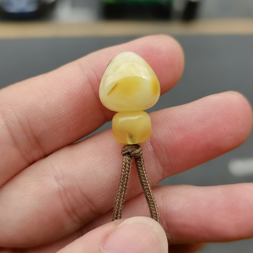 原创天然原矿琥珀蜜蜡分体三通马蹄珠大肠配饰手串文玩猴头菩提核