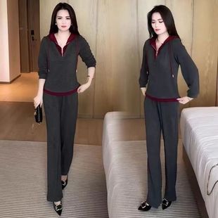 连帽运动套装 新款 女假两件显瘦上衣洋气减龄两件套 2026春秋季 时尚