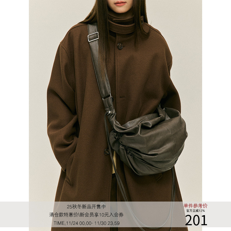 LR MADE 24AW 抽绳抽褶形态 多背法 PU皮通勤托特斜挎单肩饺子包