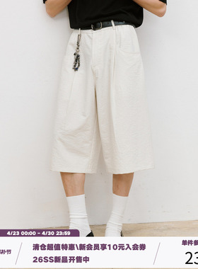 LR MADE 26SS 省位重叠压褶 层次皱感面料 弧形挖袋简约七分短裤