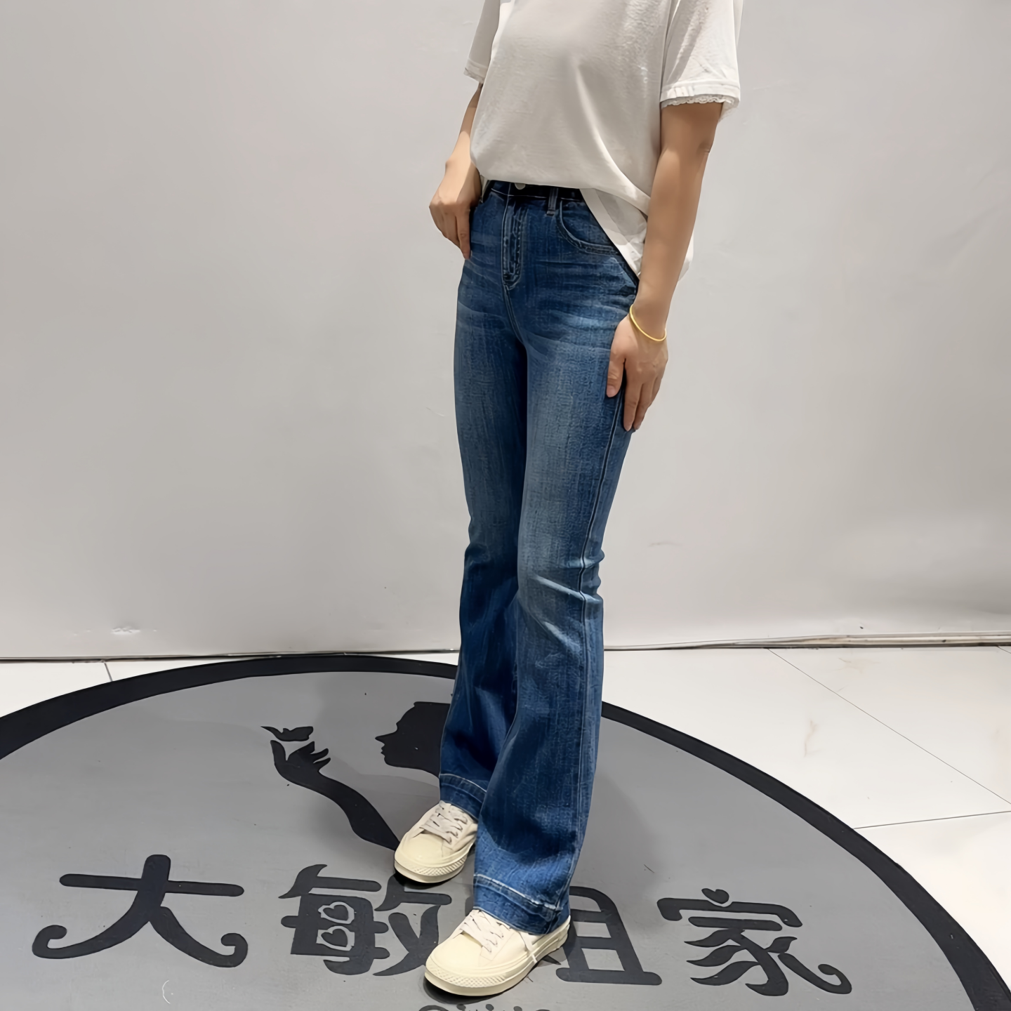 8897柏菲蒂春季新款牛仔裤加大码女装胖妹妹松紧腰显瘦百搭裤女裤,女装/女士精品,常规大码外套,淘宝优惠券,粉丝福利购,淘宝优惠卷