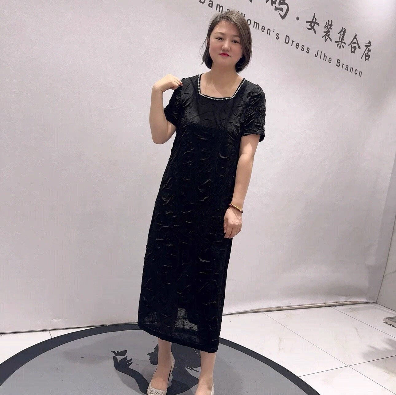 芮娜依莲1793夏季新款欧货连衣裙加大码女装胖妹妹醋酸褶皱料长裙