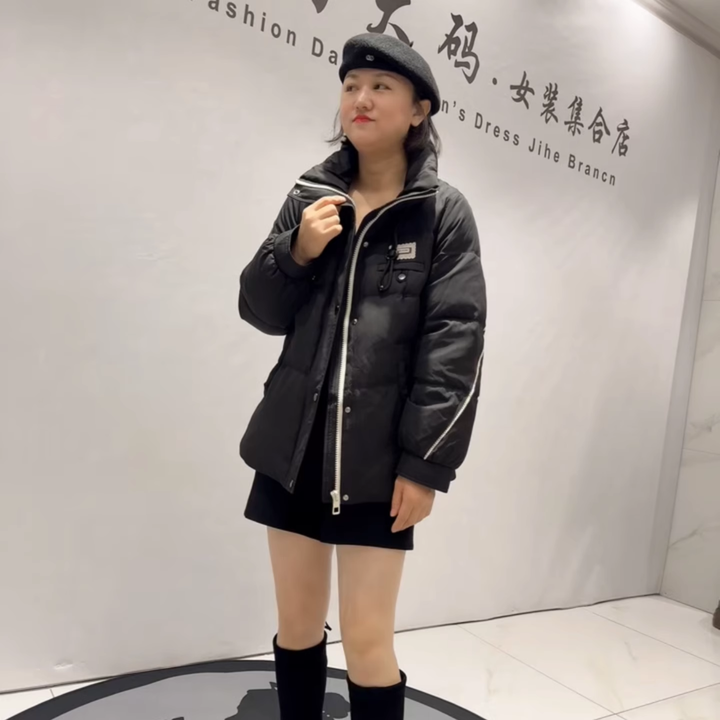 芮娜依莲冬季新款大码羽绒服外套