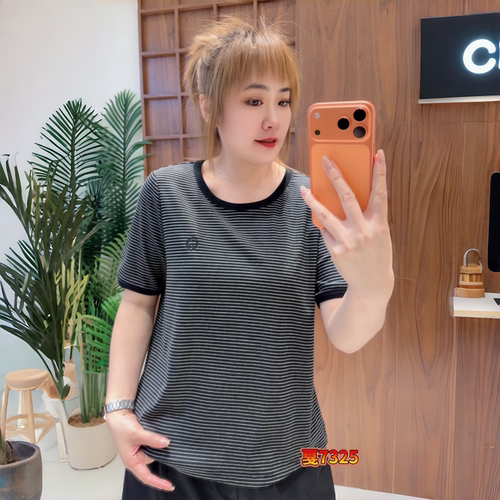 戛娜秋季新款大码显瘦短袖条纹T