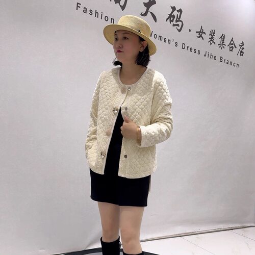 女权贵族秋冬款大码小香风薄棉服