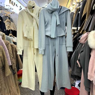 加厚加绒带围脖短款修身连帽拉链卫衣+高腰阔腿休闲裤运动风套装