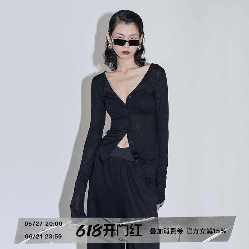 ourhour 原创设计微透V领薄款开衫T恤女秋修身显瘦黑色打底衫上衣