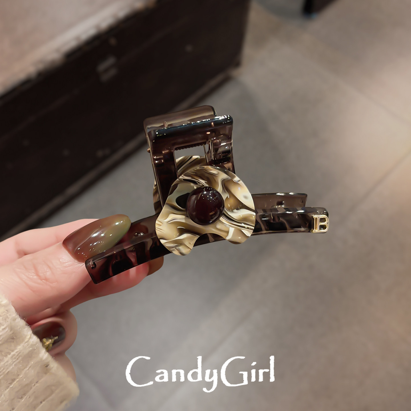 简约轻奢亚克力抓夹女晕染红珠复古风发卡后脑勺发量少半扎鲨鱼夹,饰品/流行首饰/时尚饰品新,发饰,淘宝优惠券,粉丝福利购,淘宝优惠卷