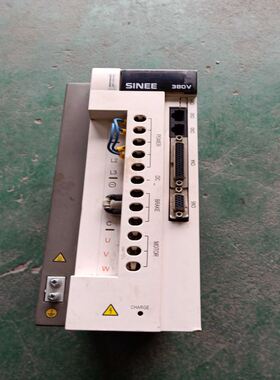 SINEE伺服驱动器SER18-5R6-15-3BBZEA100-021-3B5.5KW实图议