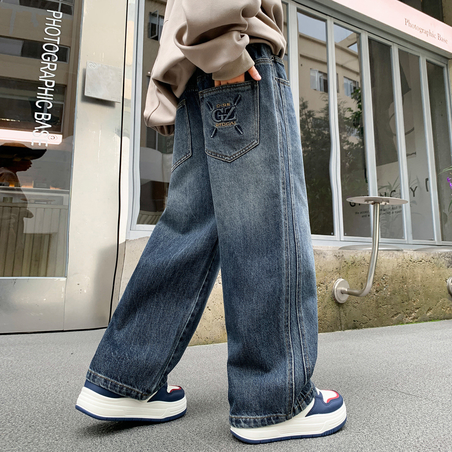 男童一体绒牛仔裤秋冬款2025新款时髦儿童加绒休闲裤中大童裤子潮