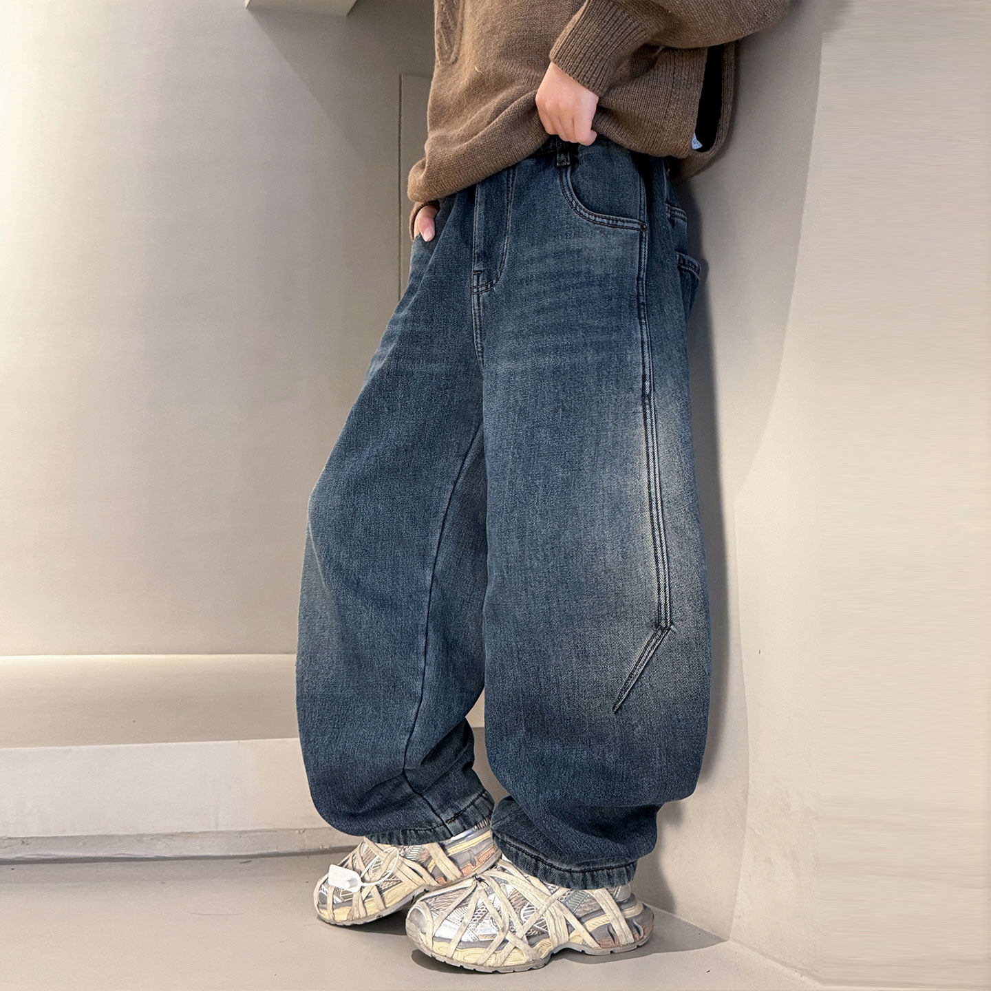 男童加绒加厚牛仔裤秋冬2026新款潮中大童一体绒裤子儿童冬季长裤