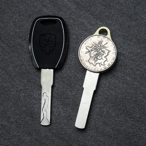 萝莉奥利Royal Alloy RA150/GT300钥匙胚摩托车钥匙改造