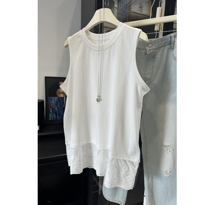 白色重工下摆蕾丝花边拼接吊带