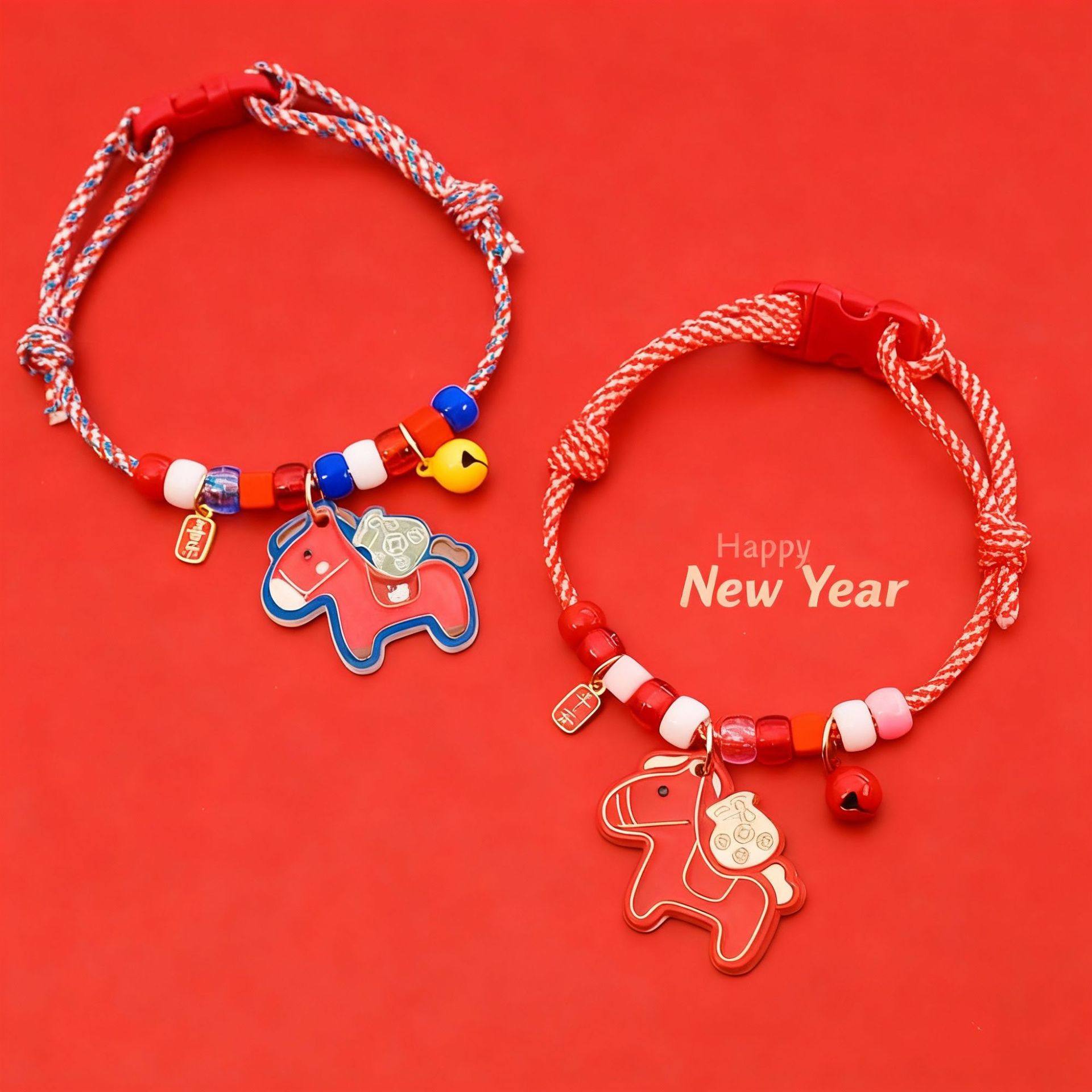 宠物2026马年新年项圈春节猫咪狗狗项链卡通小马吊坠平安喜乐铃铛