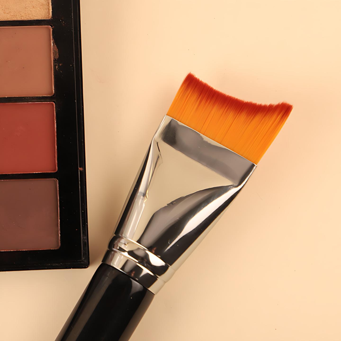 确实有两把刷子粉底刷扁头弧形不