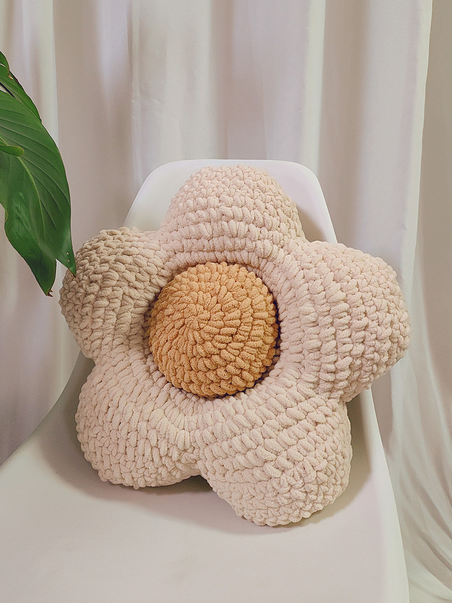 diy手工编织抱枕小花太阳花沙发靠枕玩偶钩针材料自制送闺蜜礼物