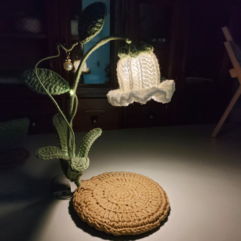 DIY HAND-WOVEN LILY-OF-THE-VALLEY FLOWER NIGHT LIGHT WOOL CROCHET PLUSH FLOWER TABLE LAMP FOR GIRLFRIENDS AND FRIENDS AS A GIFT FINISHED PRODUCT