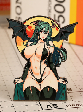 2BRO原创 恶魔战士莫莉卡胸针 安斯兰特金属徽章美女高档饰品别针