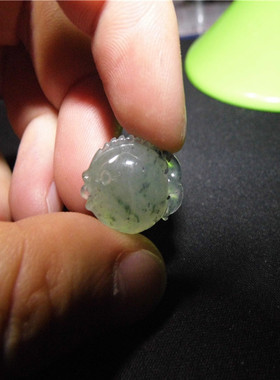 【假一赔十】翡翠A货冰种小鱼雕件挂坠带证书【上】